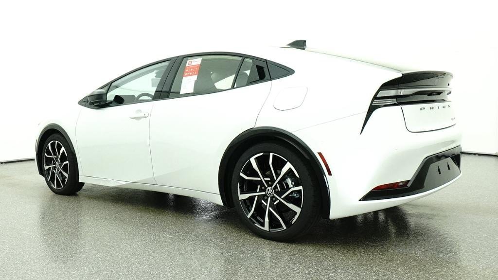 New 2026 Wind Chill Pearl Toyota XSE Premium image 30
