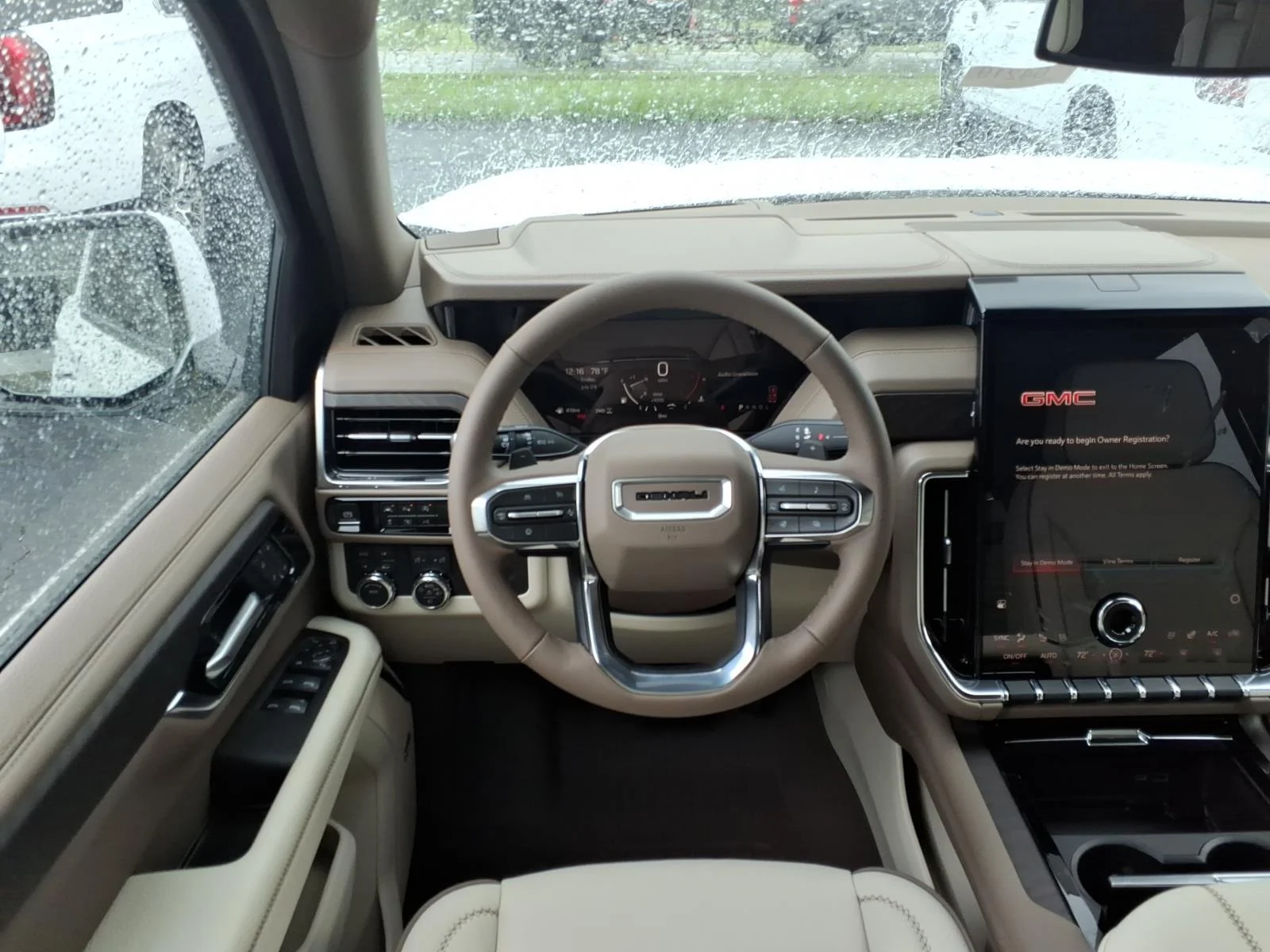 2026 GMC Yukon XL Denali - Photo 10