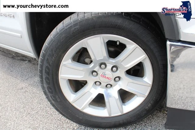 Used 2017 Silver GMC SLE image 10