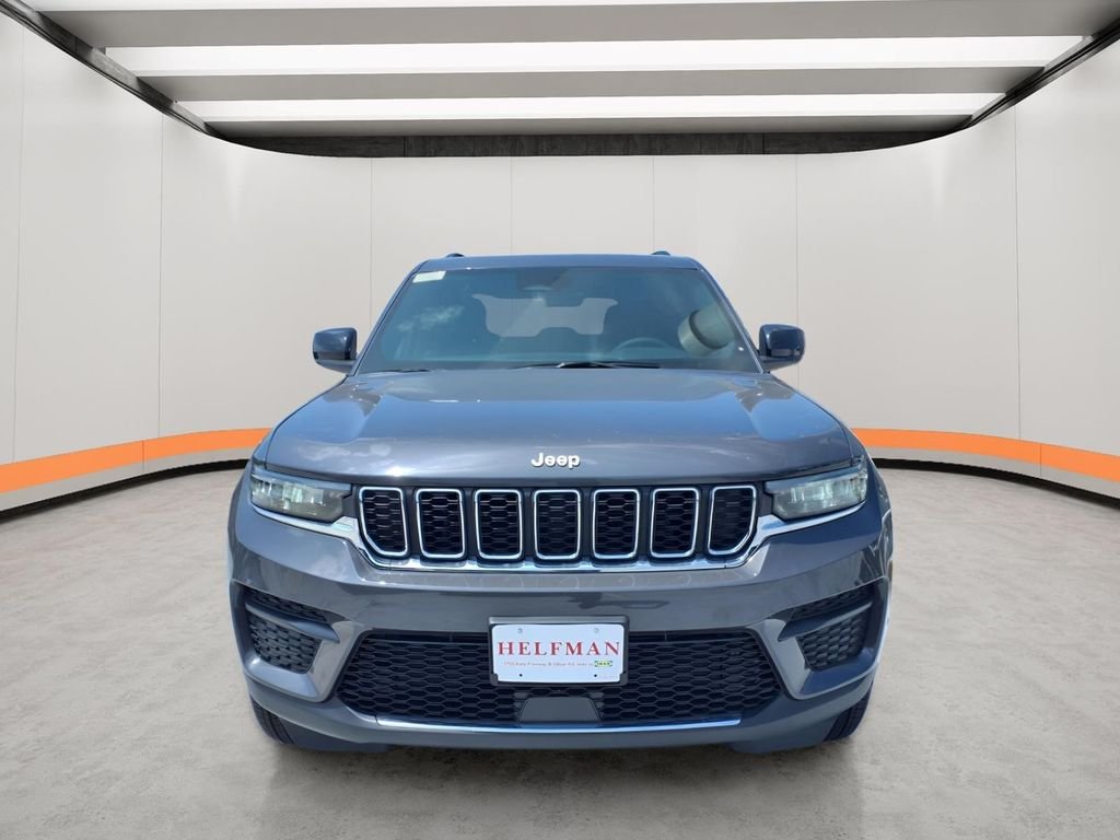 New 2026 Baltic Gray Metallic Clearcoat Jeep Laredo X image 2