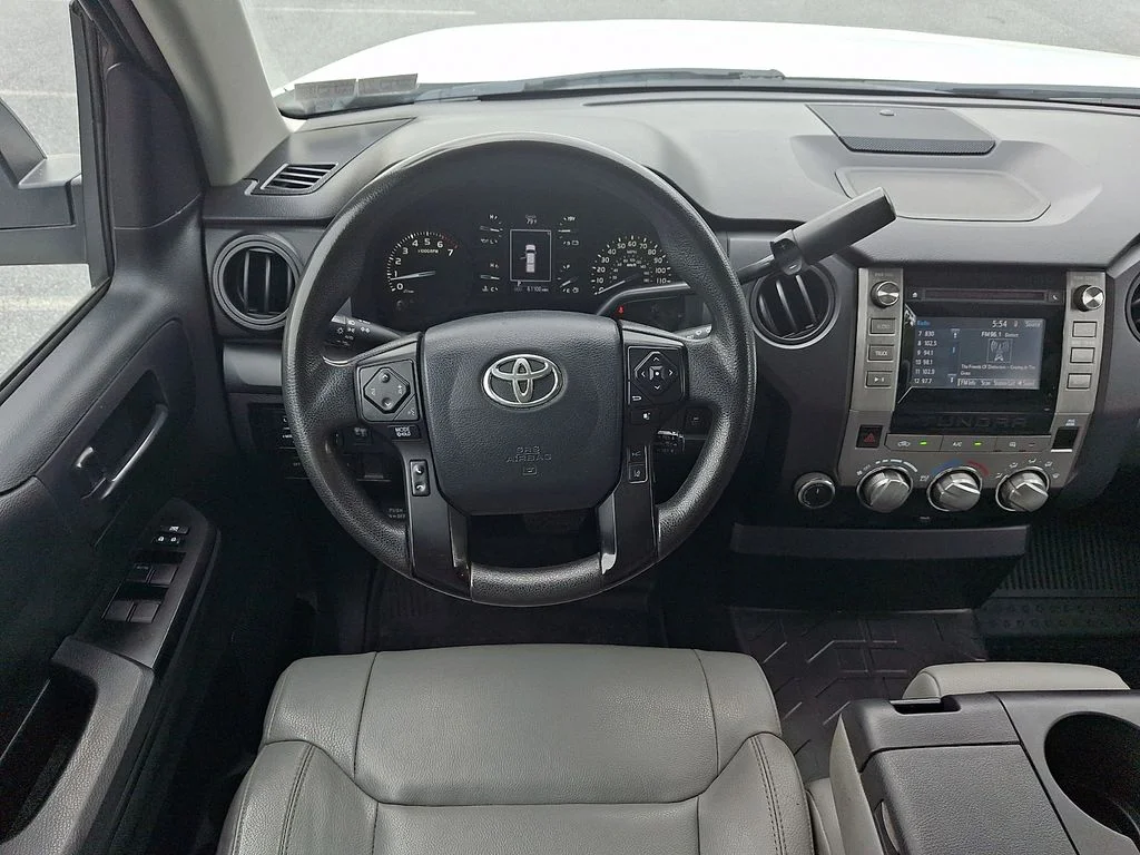 Used 2019 White Toyota SR image 11