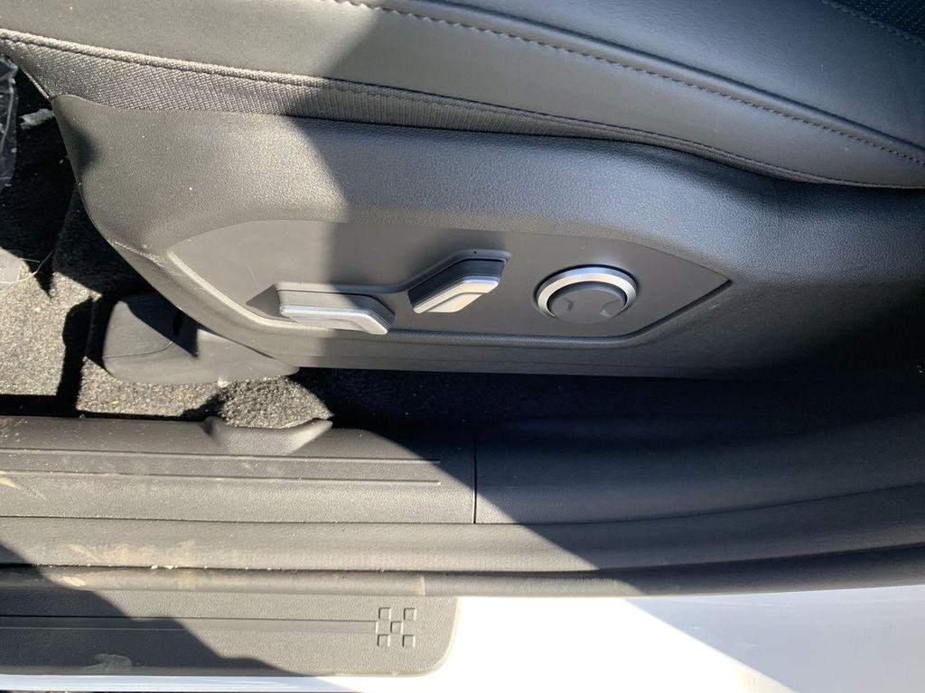 2026 Hyundai Santa Fe SEL - Photo 12