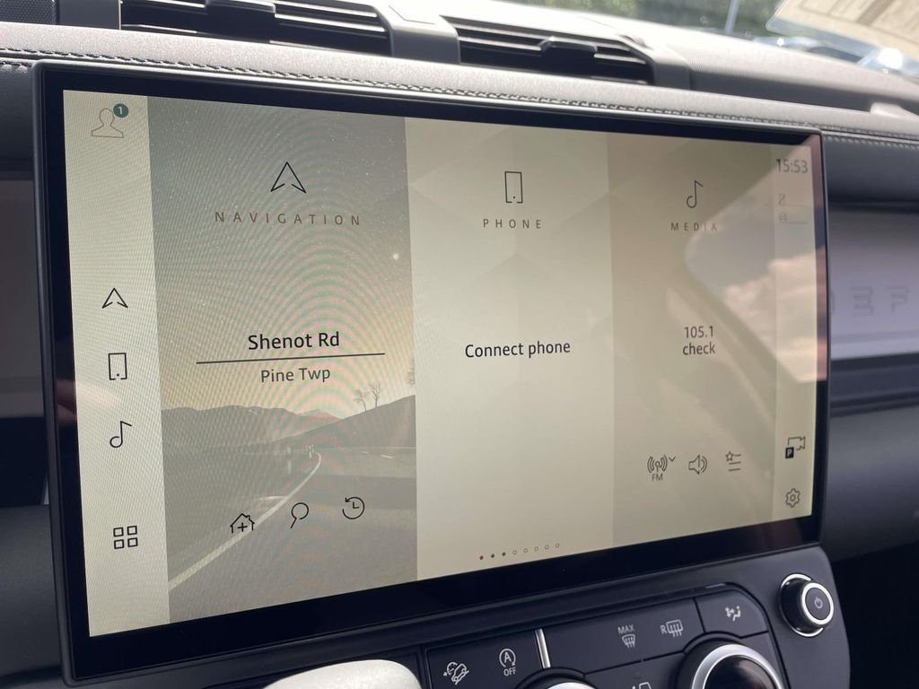New 2026 Santorini Black Land Rover X-Dynamic SE image 23