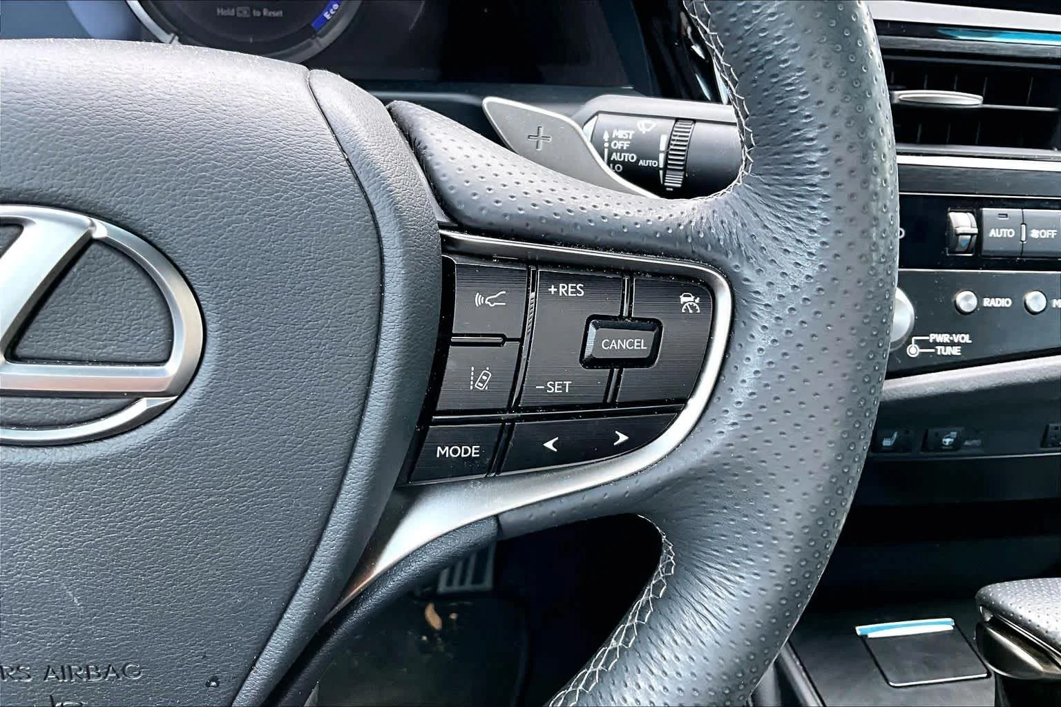 Used 2023 Iridium Lexus F SPORT Handling image 23