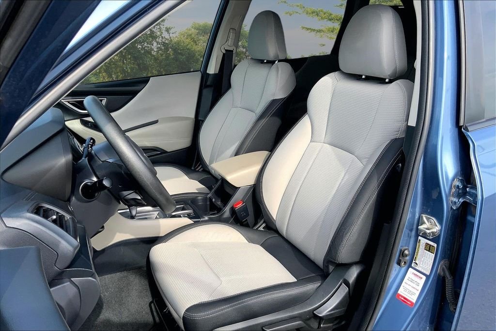 Used 2023 Blue Subaru Base image 20