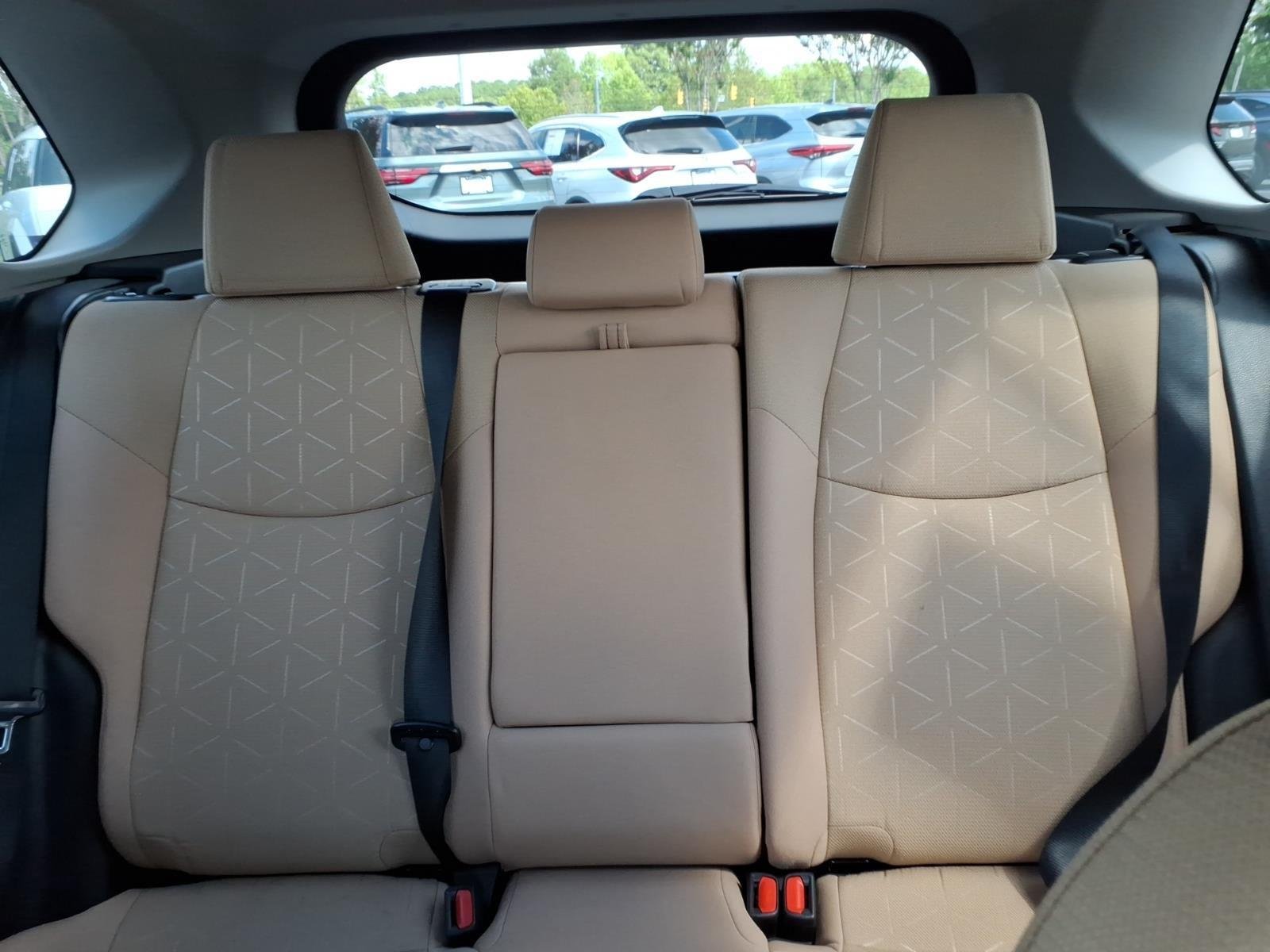 Used 2025 Ice Cap Toyota XLE image 22
