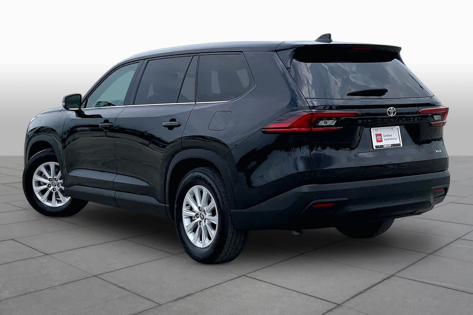 Used 2025 Midnight Black Metallic Toyota XLE image 12