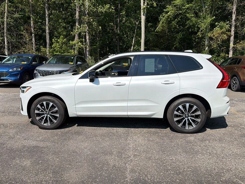 Used 2025 Crystal White Metallic Volvo Core image 11