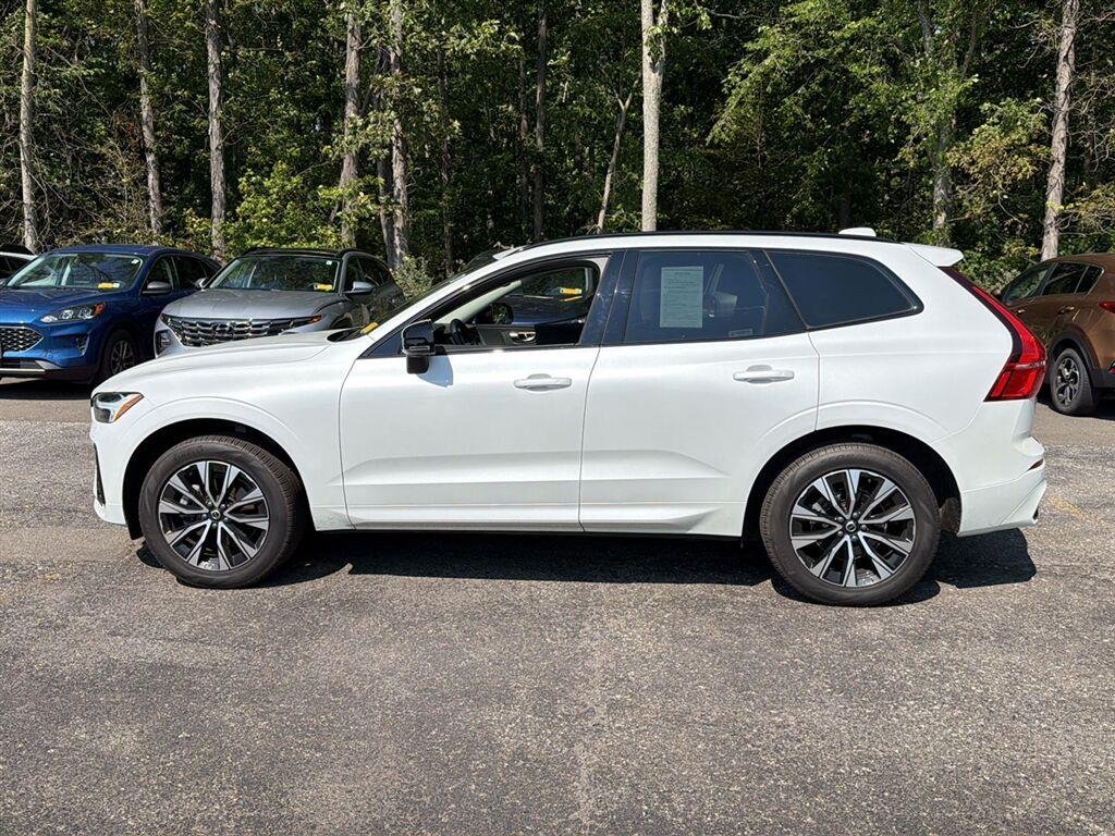 Used 2025 Crystal White Metallic Volvo Core image 11