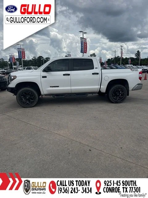 Used 2020 White Toyota SR5 image 3