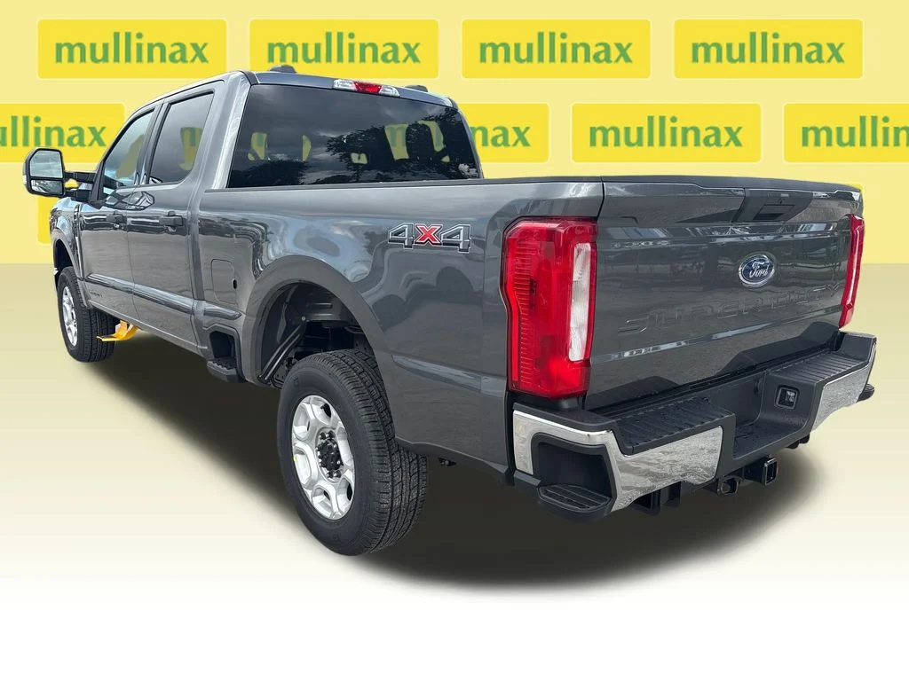 New 2026 Gray Ford XLT image 4