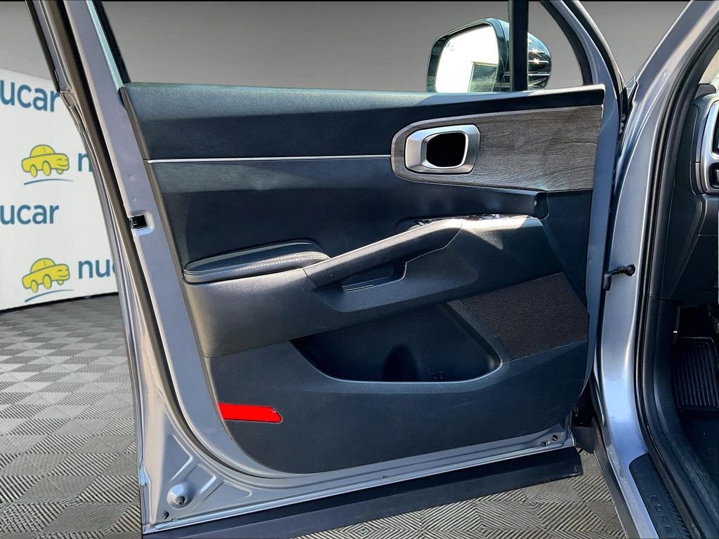 Used 2023 Silver Kia X-Line S image 19