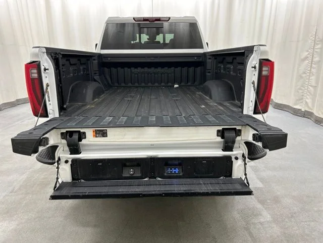 Used 2024 White GMC Denali Ultimate image 20