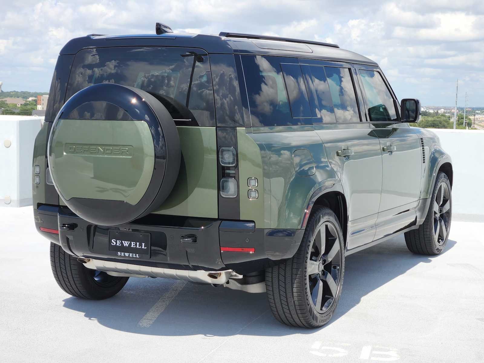 New 2026 Woolstone Green LAND ROVER X-Dynamic SE image 5