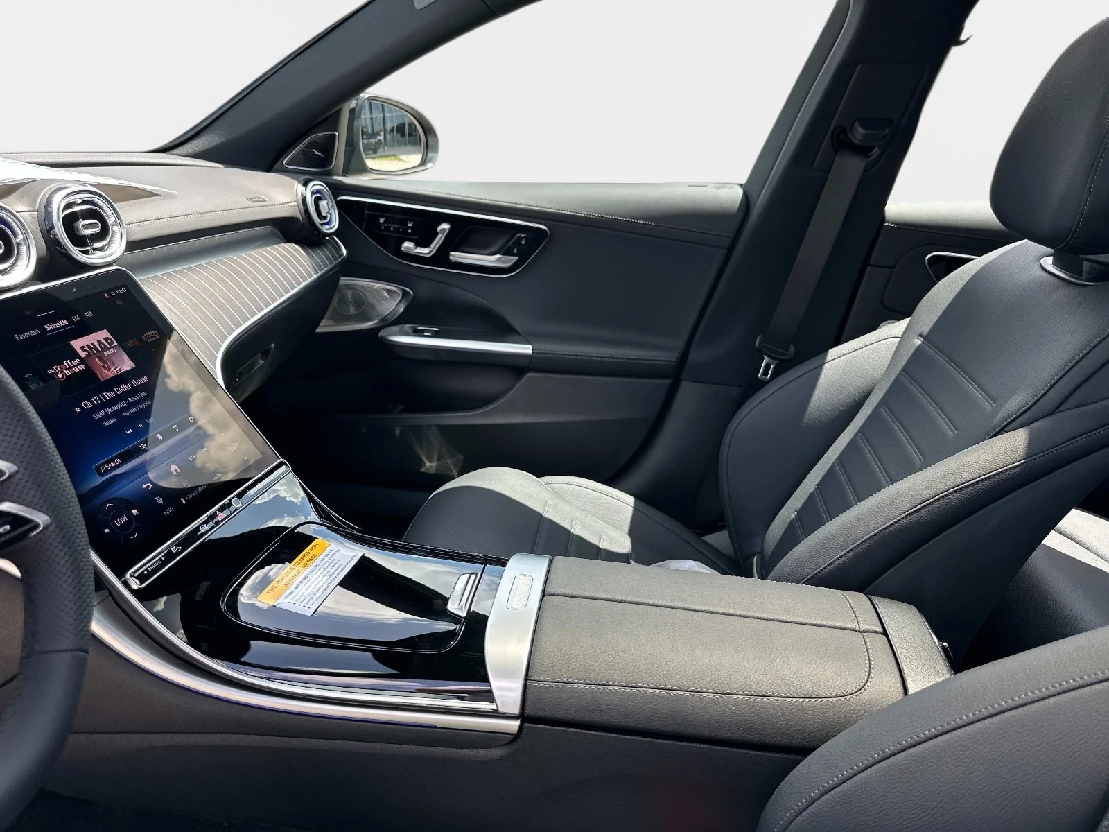 2025 Mercedes-Benz C-Class Sedan C 300 - Photo 22
