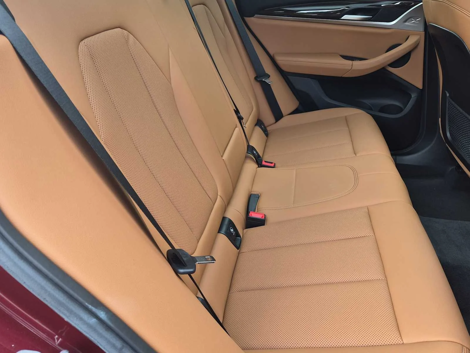 Certified Used 2024 Aventurin Red Metallic BMW xDrive30i image 20