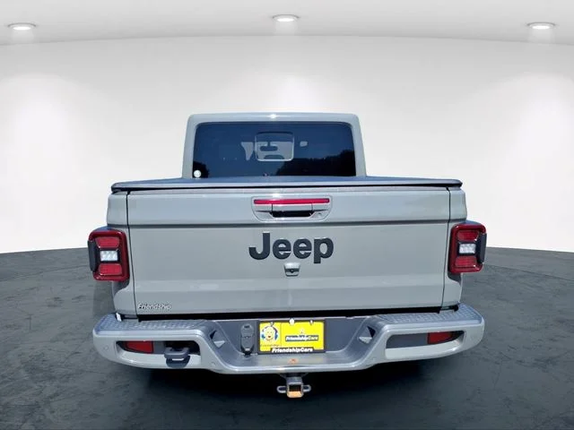 Used 2023 Gray Jeep High Altitude image 10