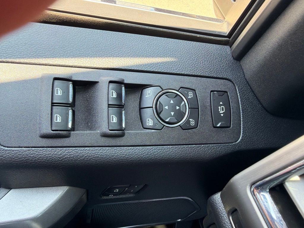 2017 Ford F-350 Super Duty Platinum - Photo 24