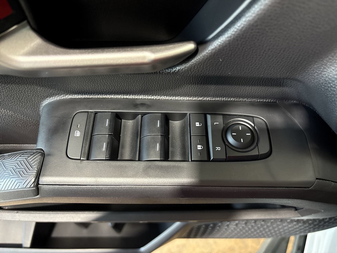 2026 Toyota Tacoma TRD Off Road - Photo 13