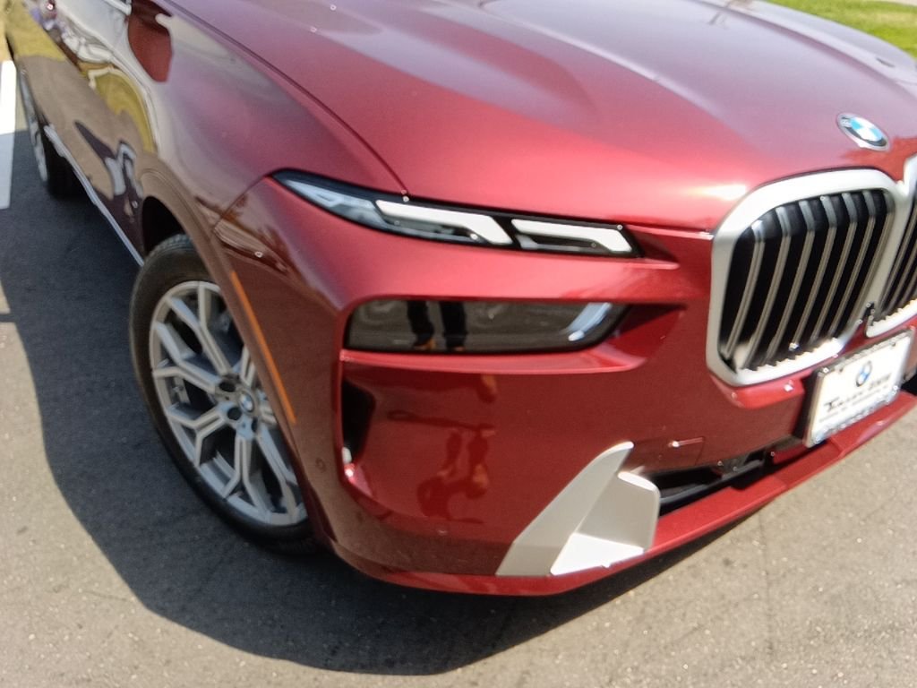 Used 2026 Aventurin Red Metallic BMW xDrive40i image 29