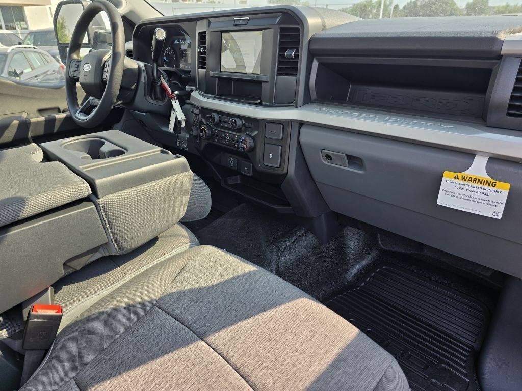 New 2026 Oxford White Ford XL image 30