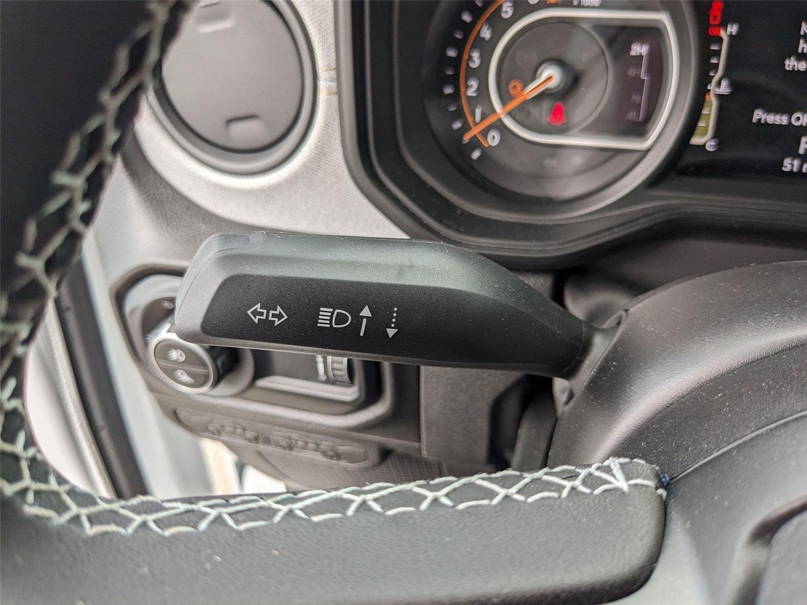 2025 Jeep Gladiator Willys - Photo 16