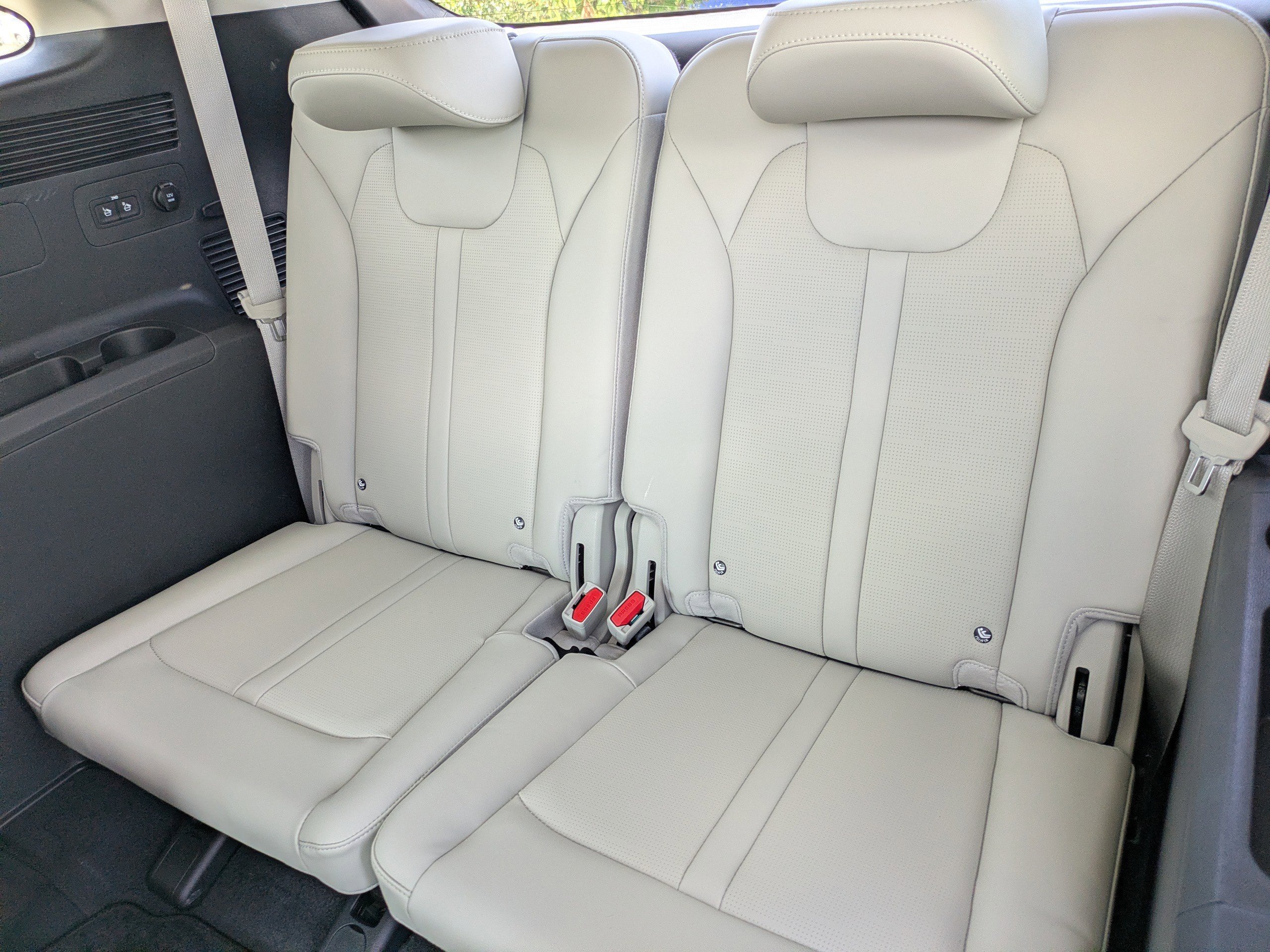 2025 Kia Sorento SX - Photo 13