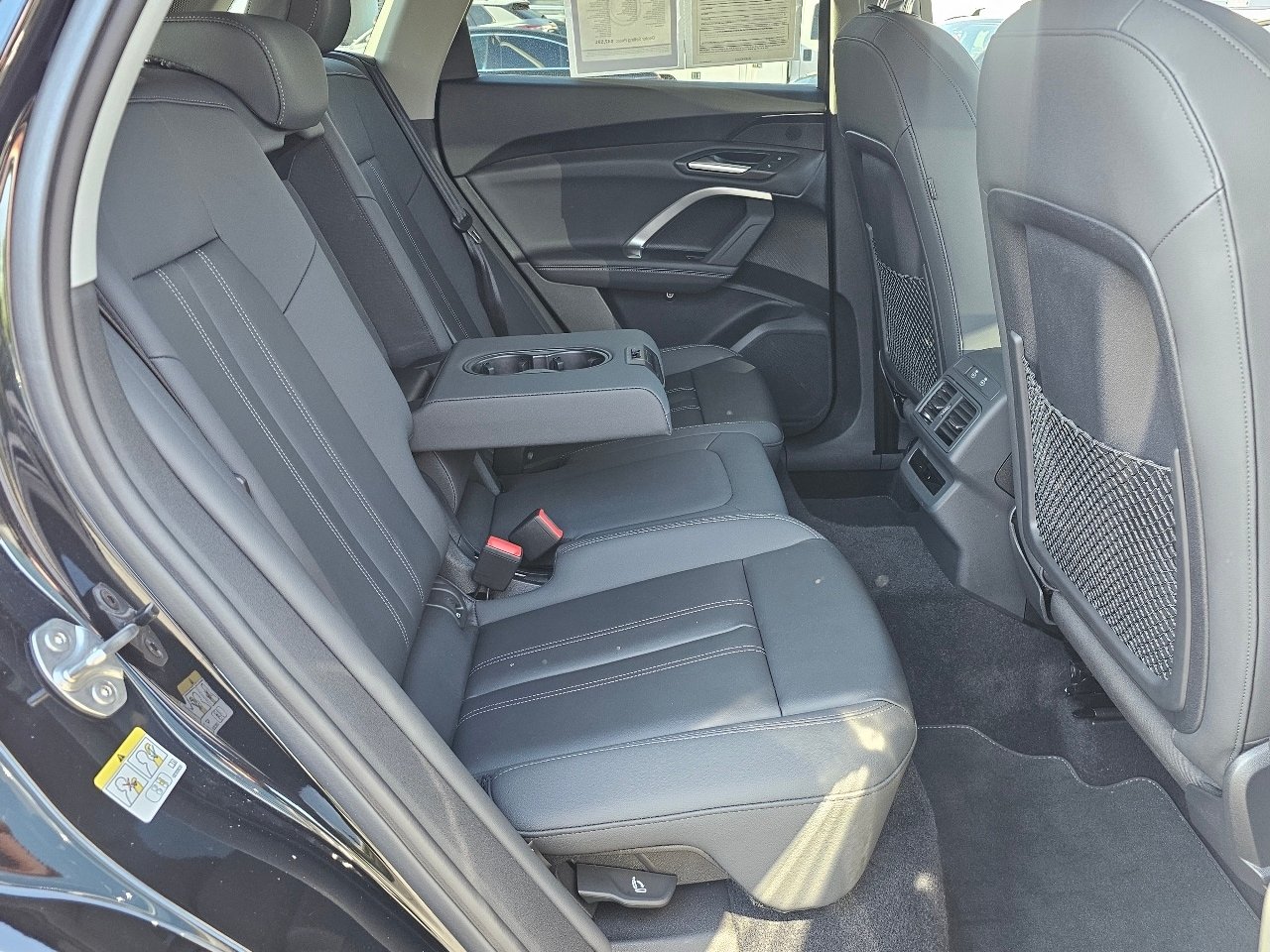 Used 2025 Mythos Black Metallic Audi 2.0T Premium image 6