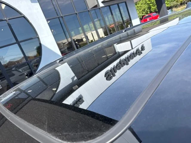 New 2027 White/off-white Jeep Summit image 4