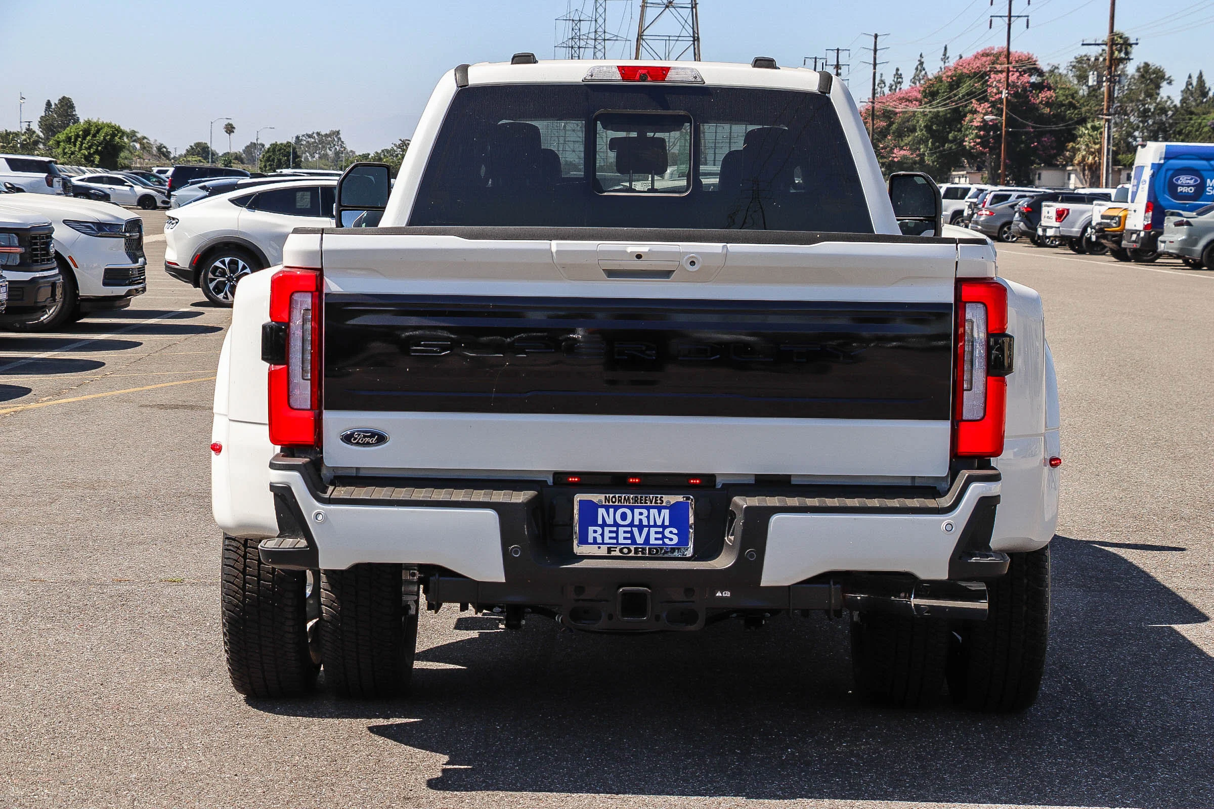 New 2026 Star White Metallic Tri-Coat Ford F-350® Platinum® image 5