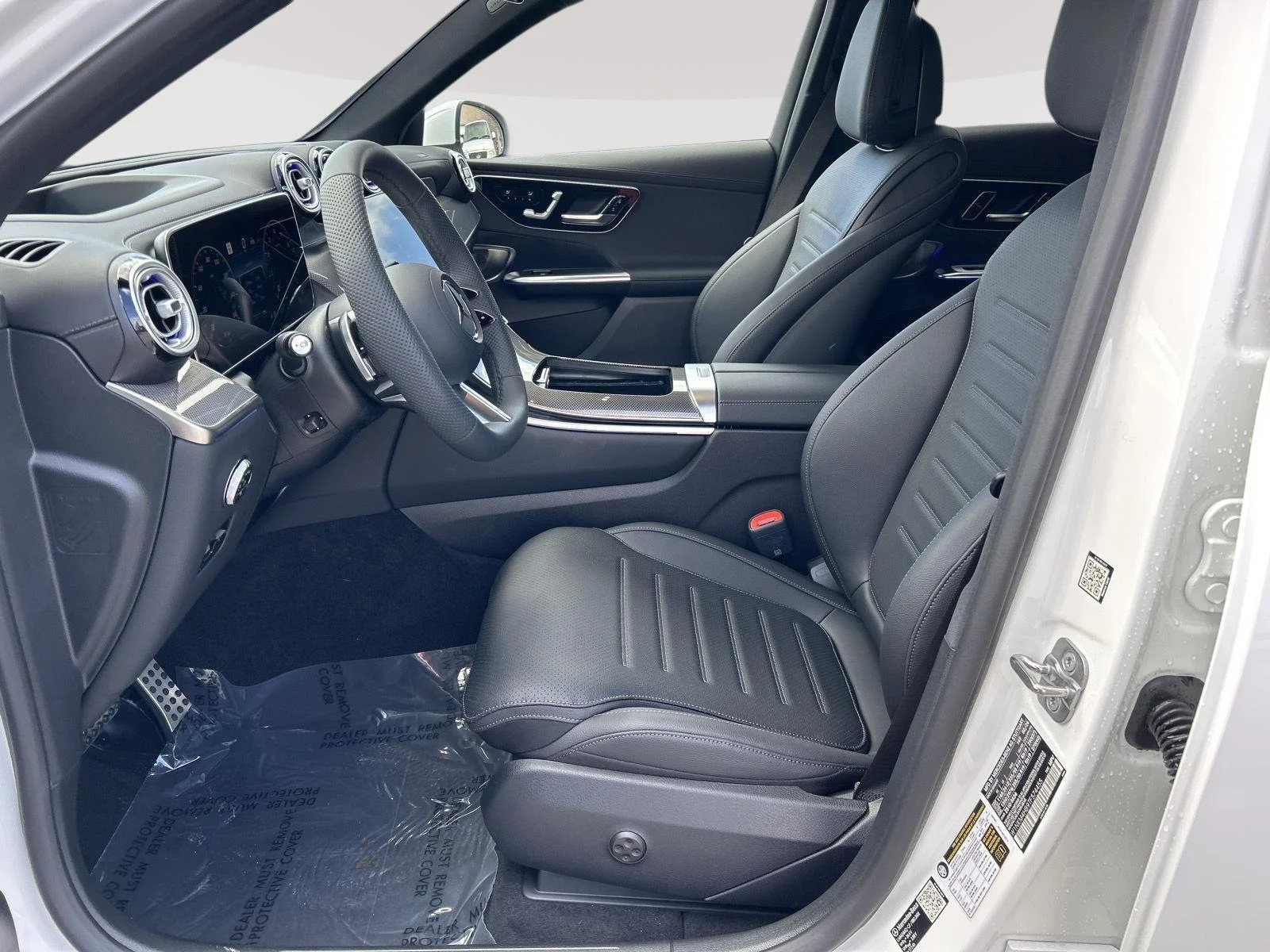 New 2026 Polar White Mercedes-Benz GLC 300 image 14