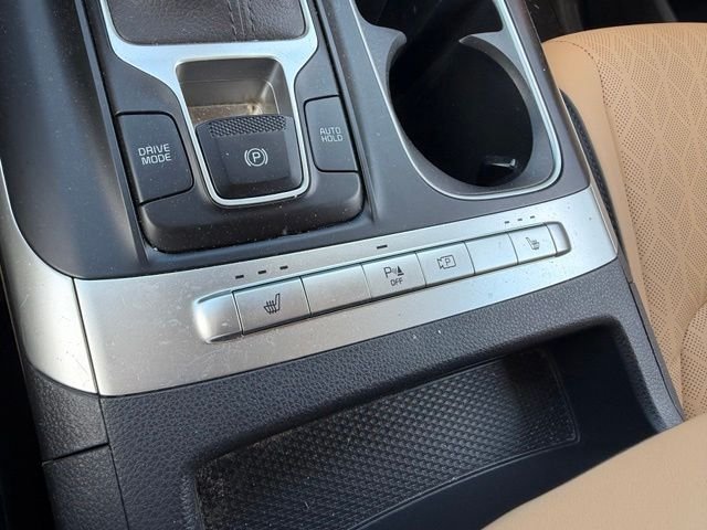 Used 2024 Red Kia LX image 13
