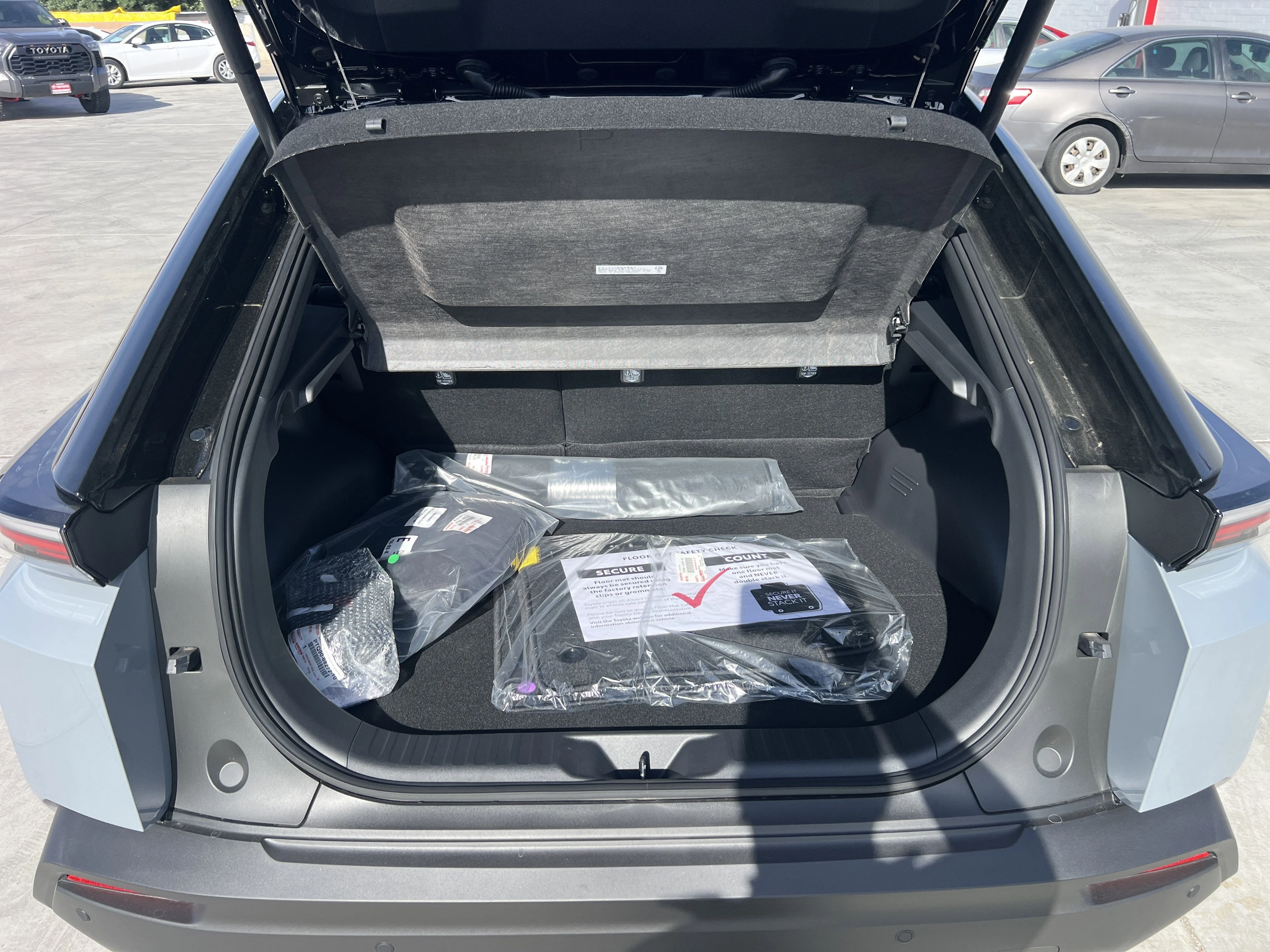 2026 Toyota C-HR XSE - Photo 10