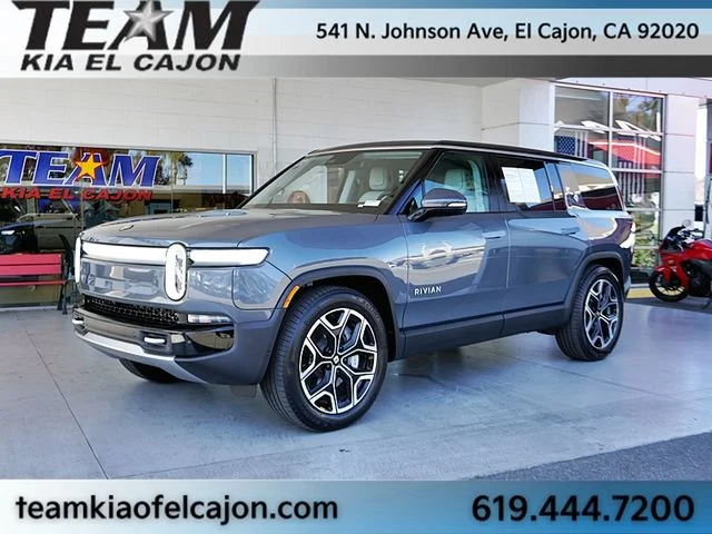 Used 2026  Rivian  image 5