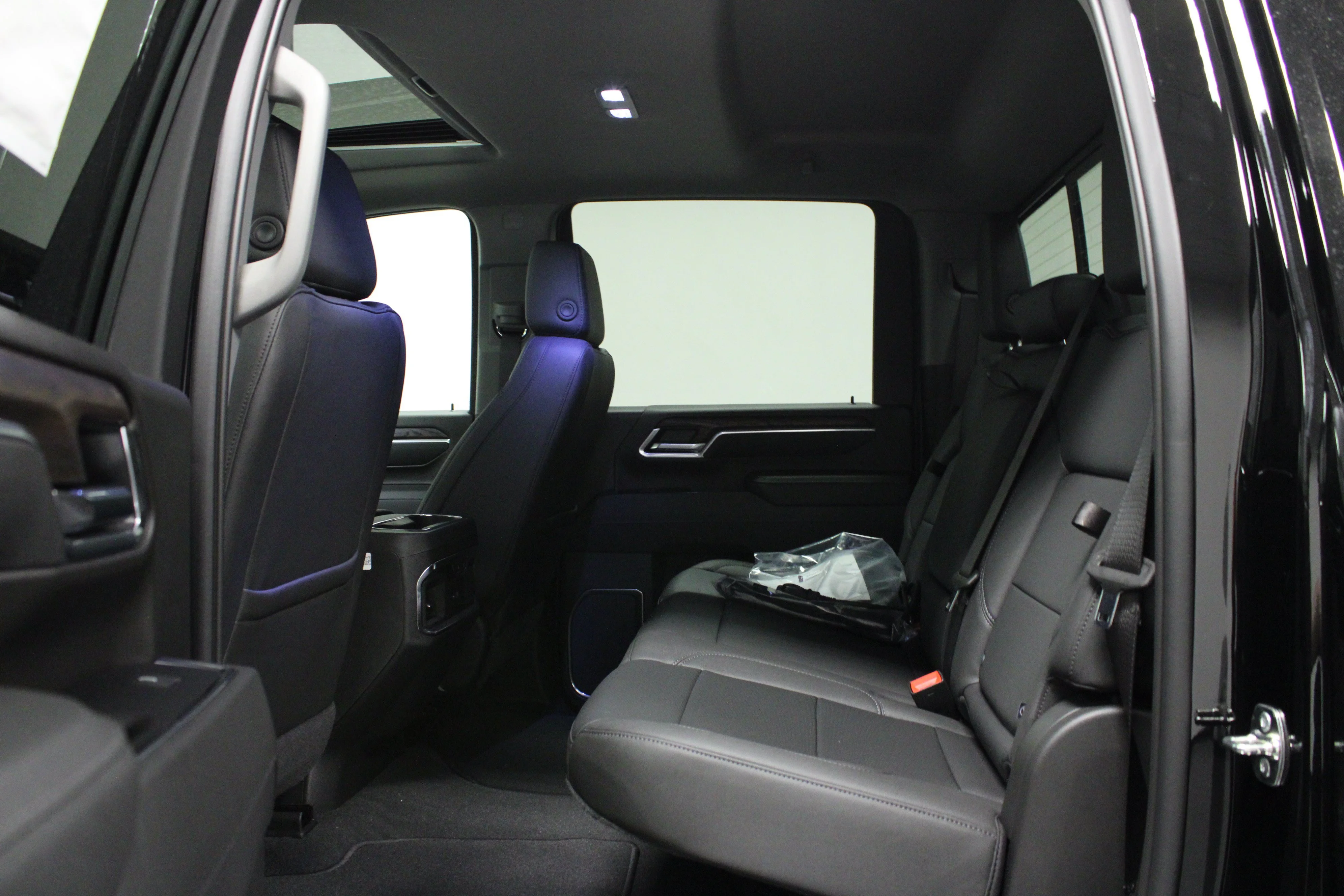New 2026 Onyx Black GMC SLT image 13