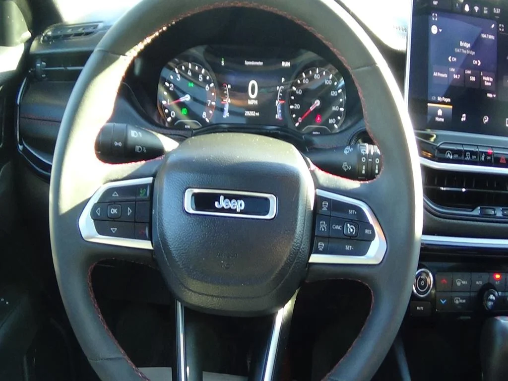 Used 2024 Bright White Clear Coat (pw7) Jeep Trailhawk image 24