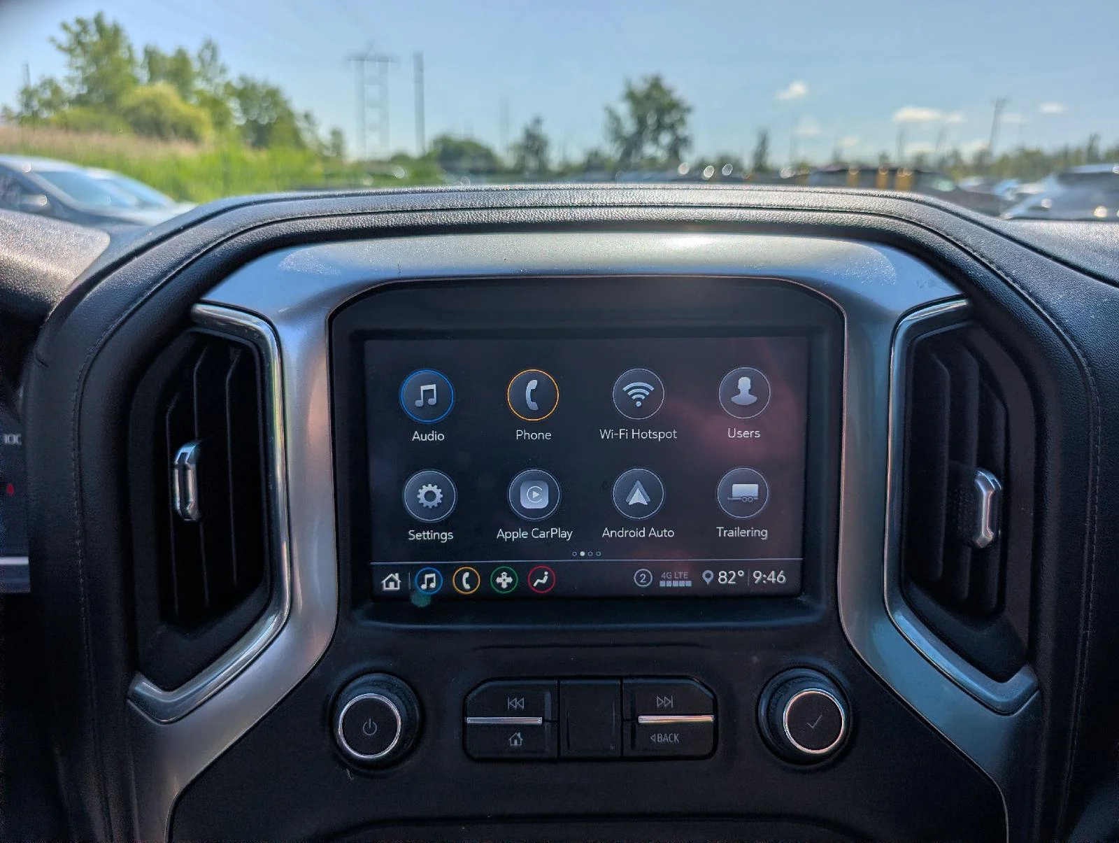 Used 2020 SUMMIT WHITE Chevrolet RST image 19