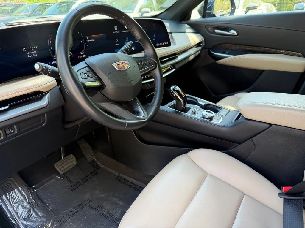 2025 Cadillac XT4 Premium Luxury - Photo 18