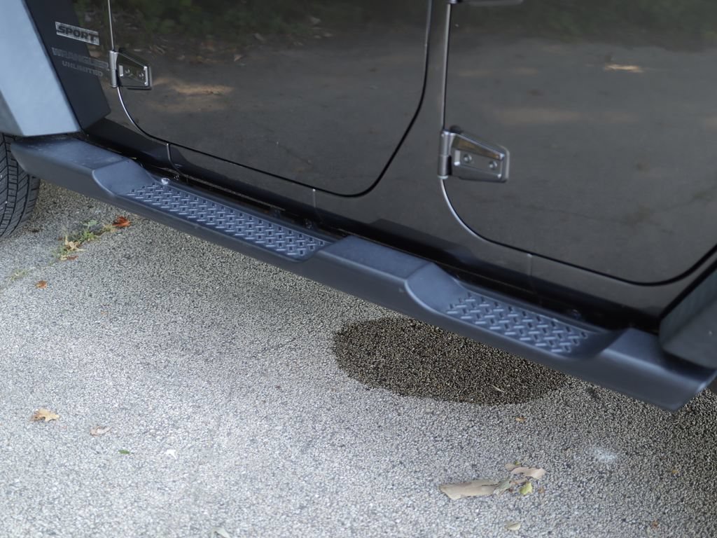 Used 2017 Gray Jeep Sport 4x4 image 29