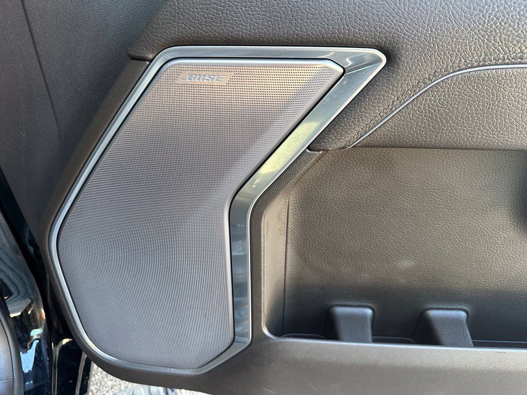 Used 2023 Onyx Black GMC Denali image 39