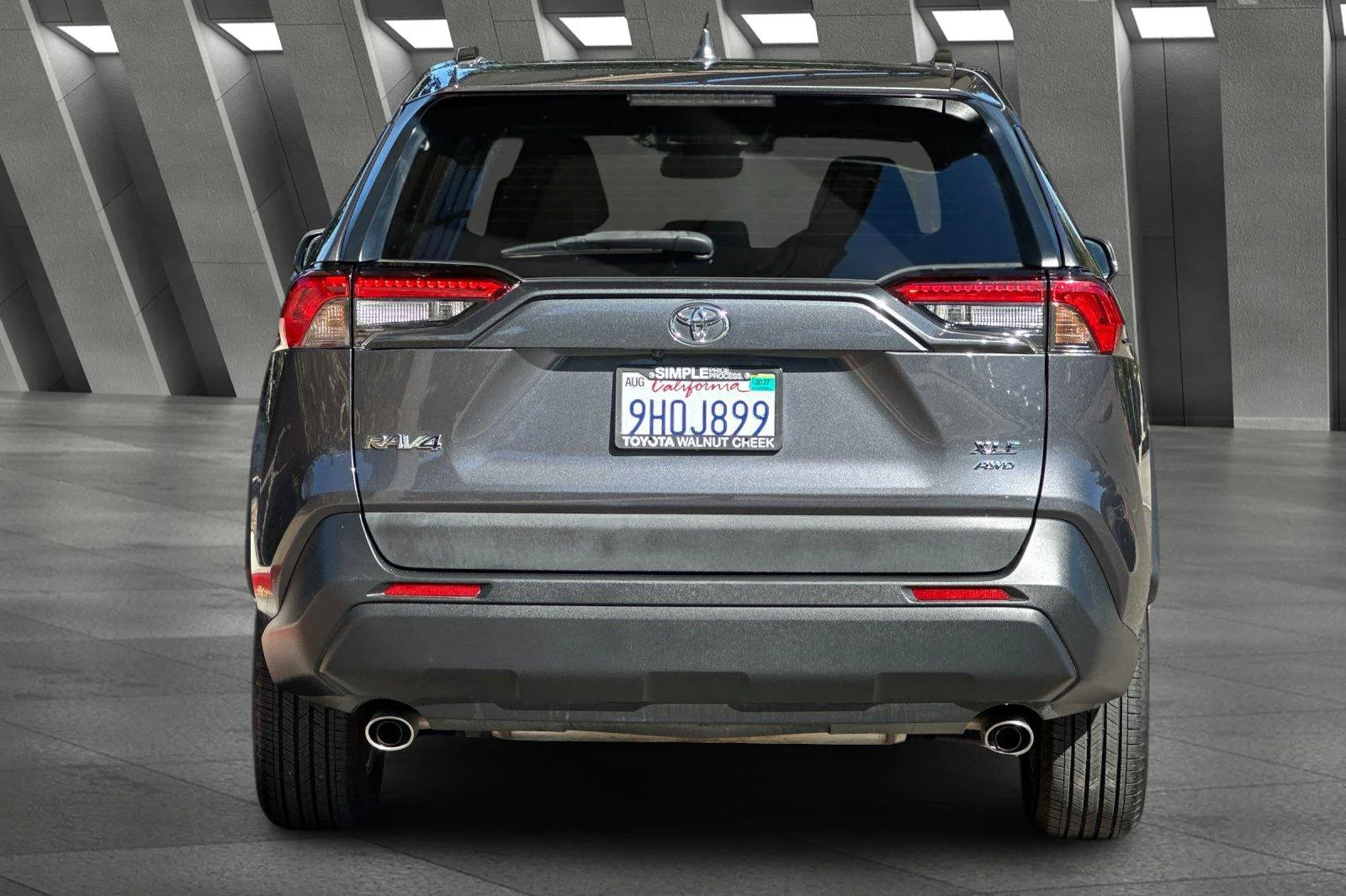 2023 Toyota RAV4 XLE - Photo 12