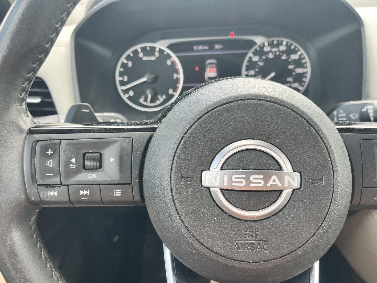 Used 2023 Pearl White Tricoat Nissan SL image 25