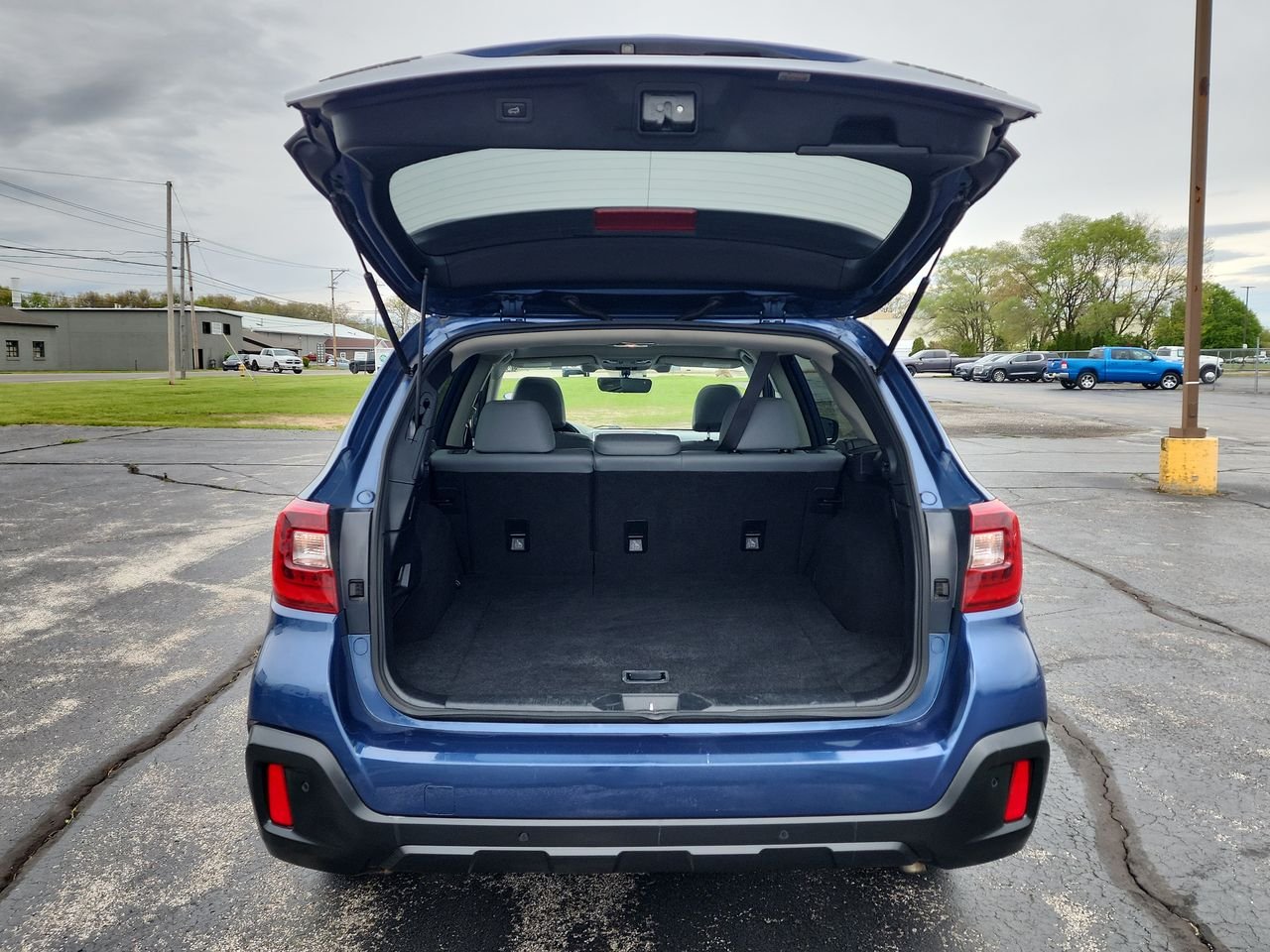 Used 2019 Abyss Blue Pearl Subaru Limited image 24