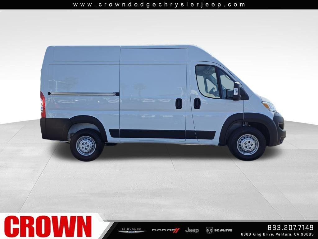 New 2026 Bright White Clearcoat RAM TRADESMAN image 4