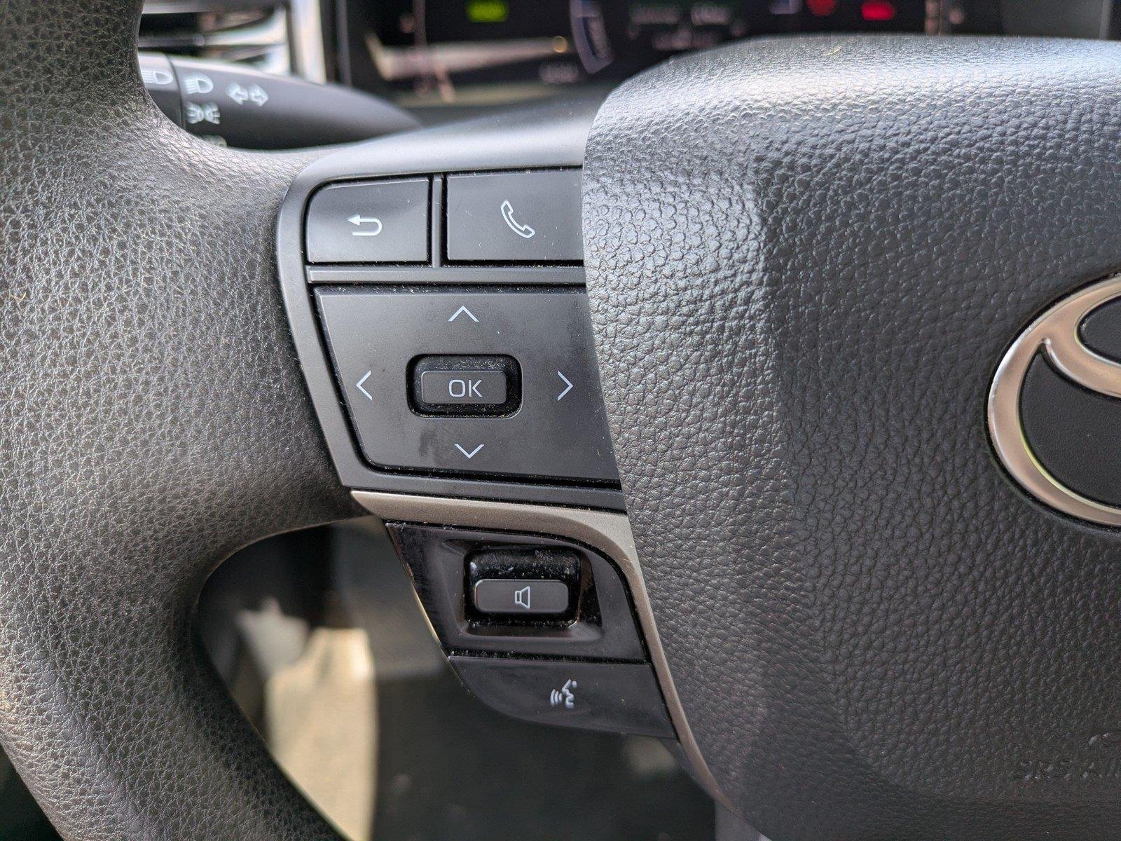 Certified Used 2025  Toyota LE image 22