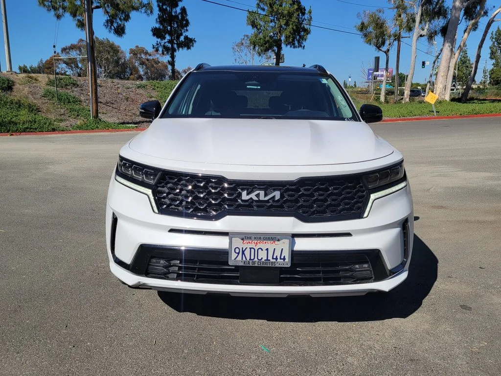 Certified Used 2023 White Kia SX image 5