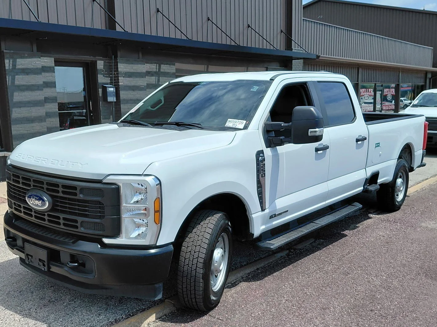 Used 2024 Oxford White Ford XL image 3
