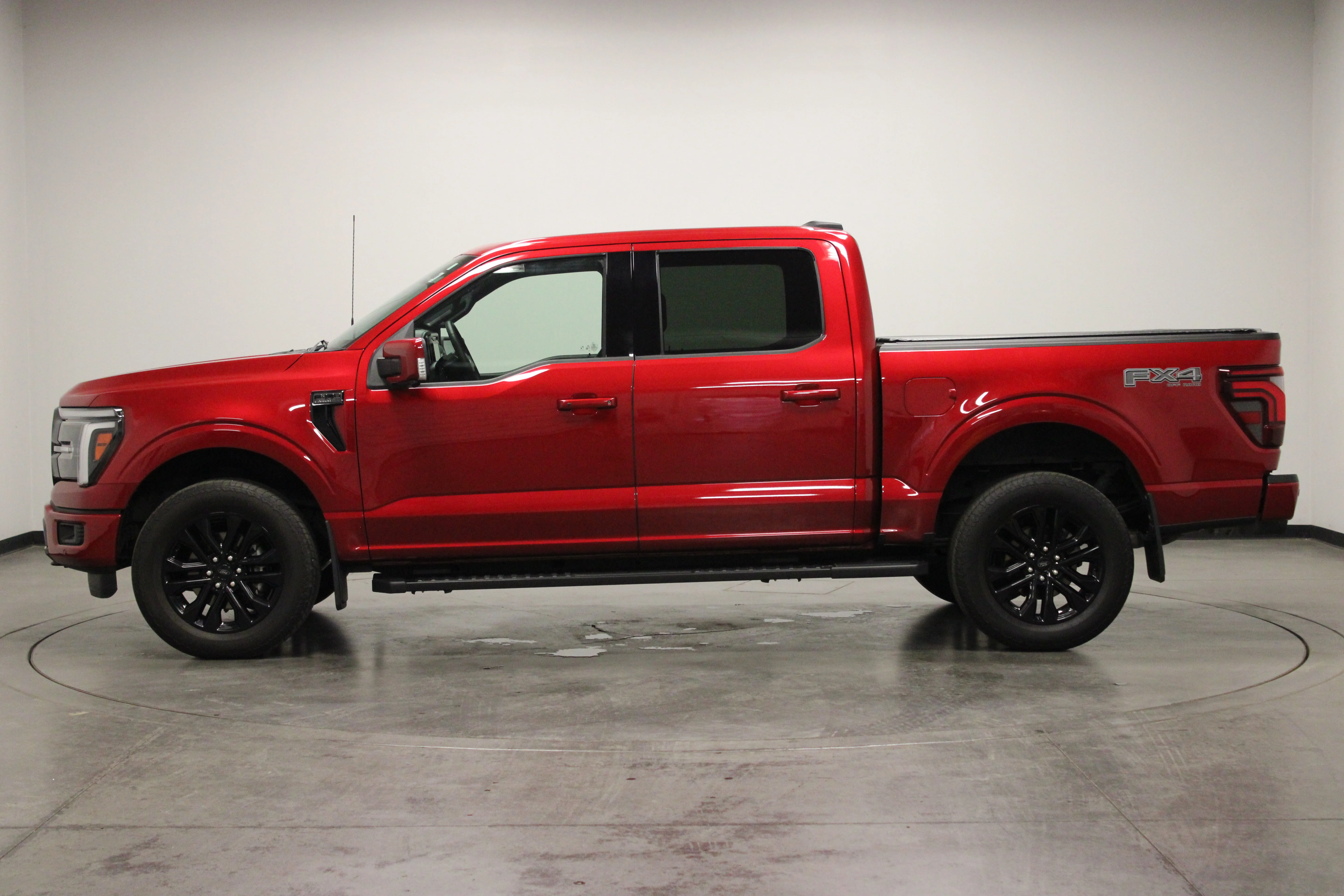 Used 2025 Rapid Red Metallic Tinted Clearcoat Ford LARIAT image 5