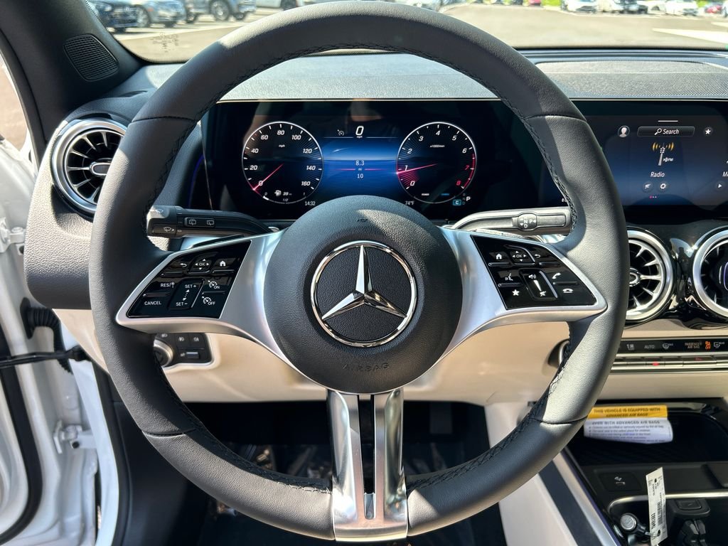 New 2026 Polar White Mercedes-Benz GLB 250 image 18