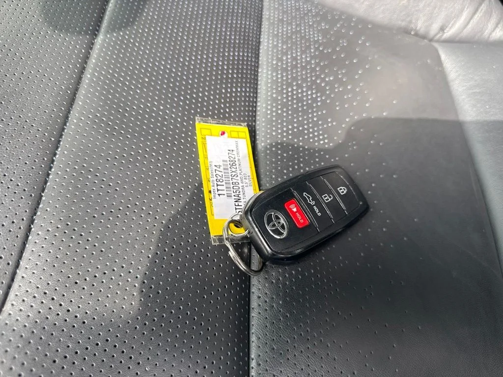 Used 2025 Silver Toyota Platinum image 28